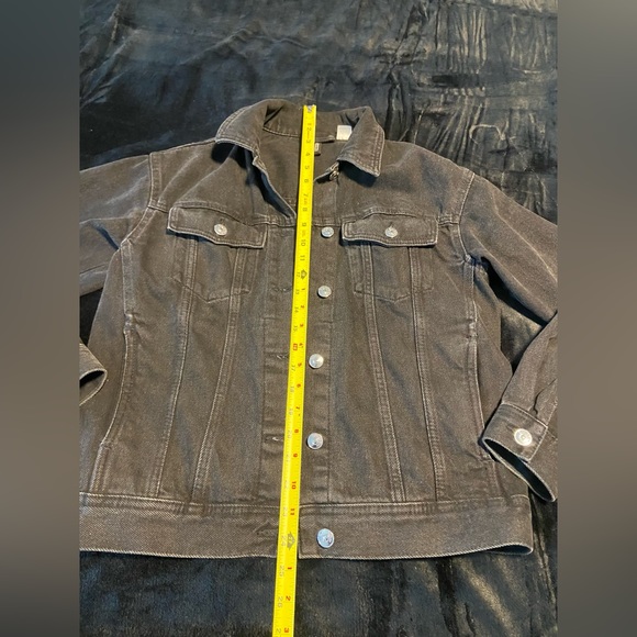 Divided black Jean jacket - Picture 7 of 12